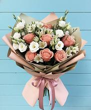 Букет цветов из:  Розы, Альстромерии и Лизиантусы в Емецк