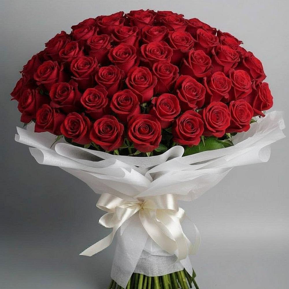 Букет 101 Красная роза Блэк Мэджик в Емецк