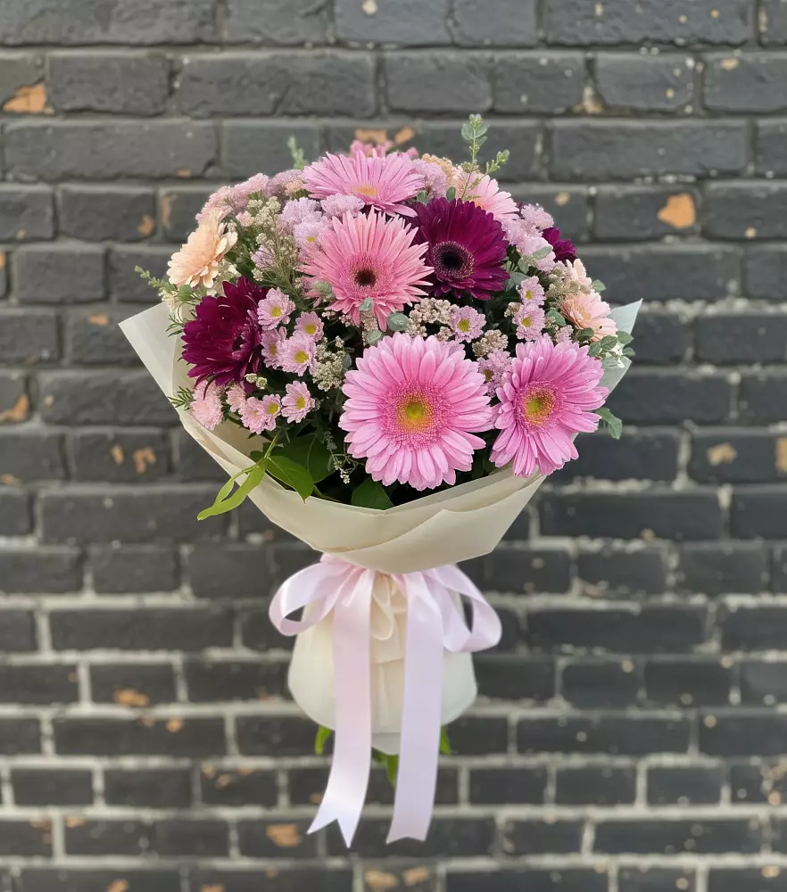 Букет цветов из: Герберы и Хризантемы в Емецк