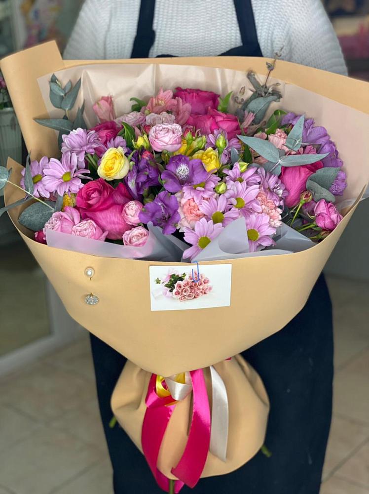 Букет цветов из: Хризантемы, Гвоздики и Альстромерии в Емецк