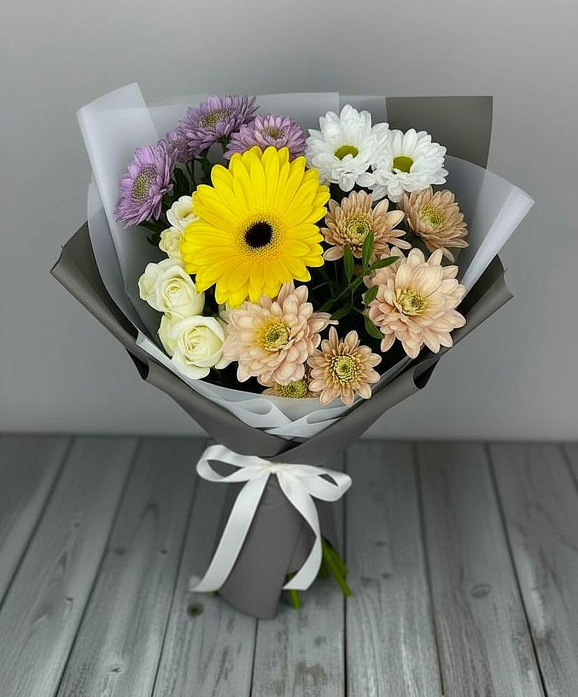 Букет цветов из: Розы, Герберы и Хризантемы в Емецк