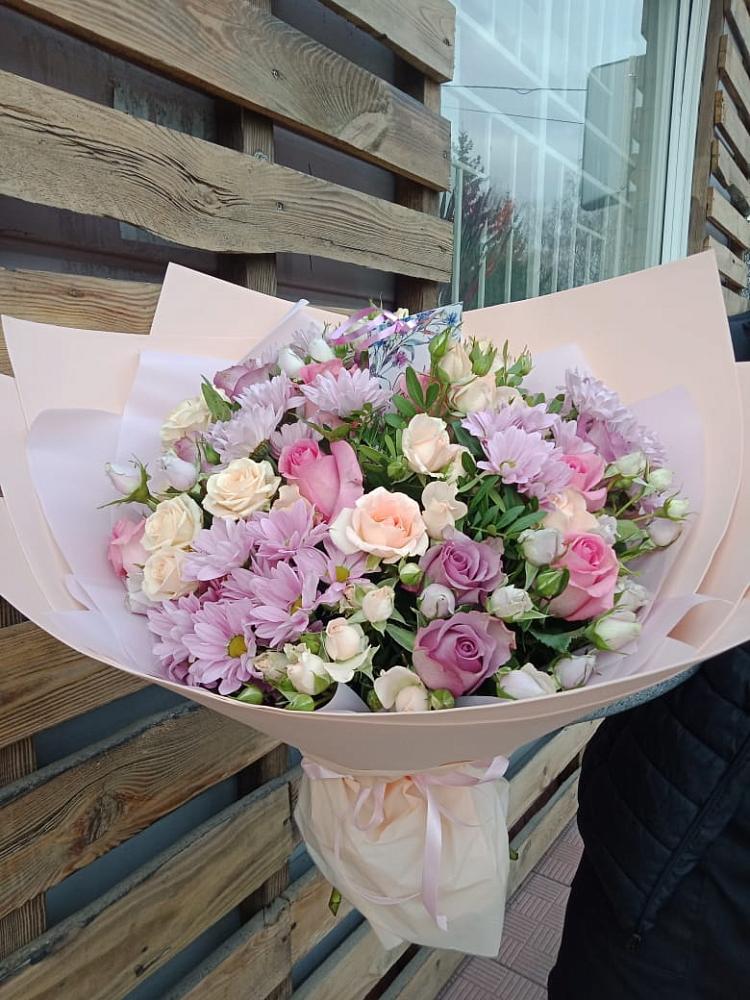 Букет цветов из: Розы и Хризантемы в Емецк