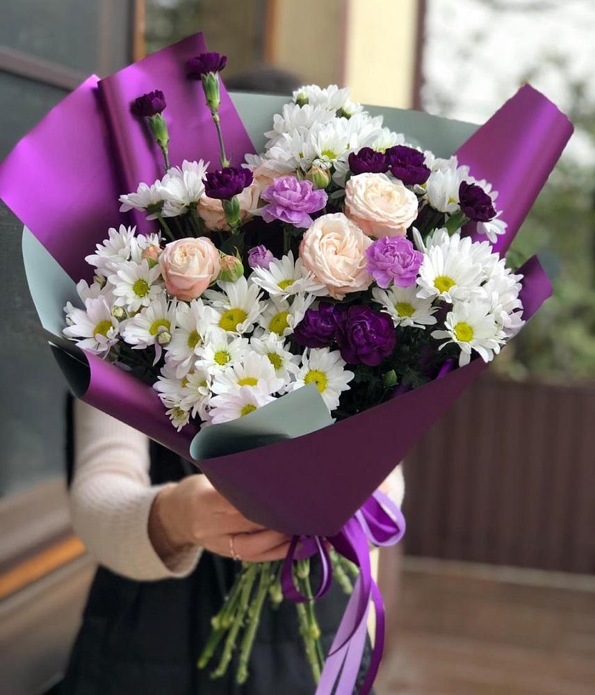 Букет цветов из: Хризантемы, Гвоздики и Розы в Емецк