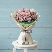 Букет цветов из:  Орхидеи и Розы в Емецк