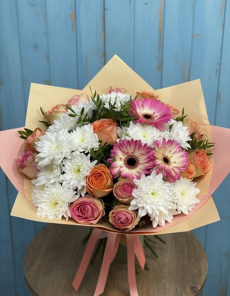 Букет цветов из: Розы, Герберы и Хризантемы в Емецк