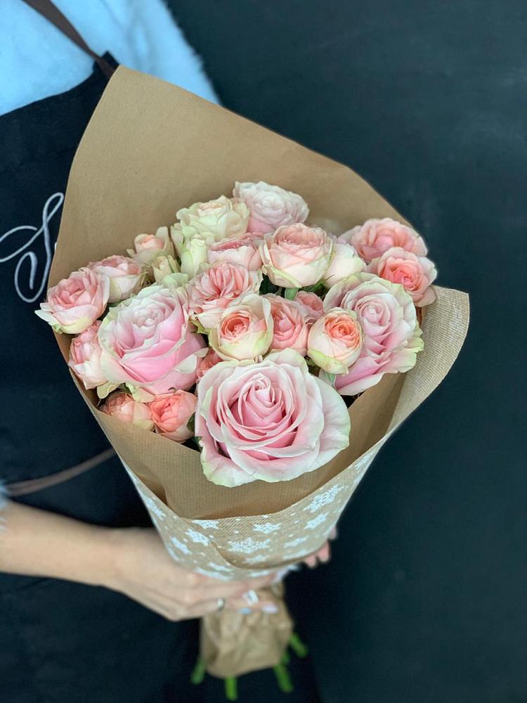 Букет цветов из: Хризантемы и Розы в Емецк