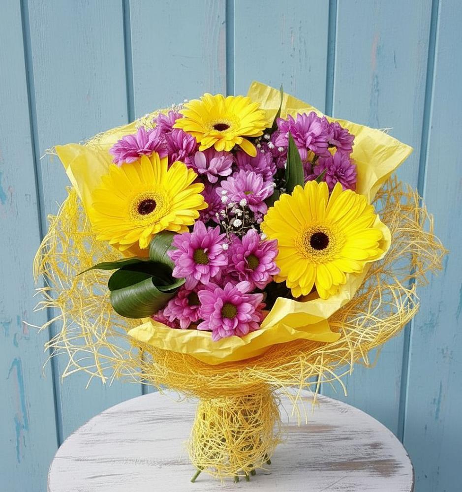 Букет цветов из: Хризантемы и Герберы в Емецк