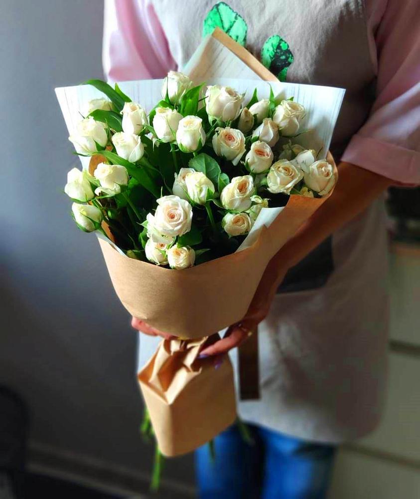 Букет цветов из: Розы в Емецк