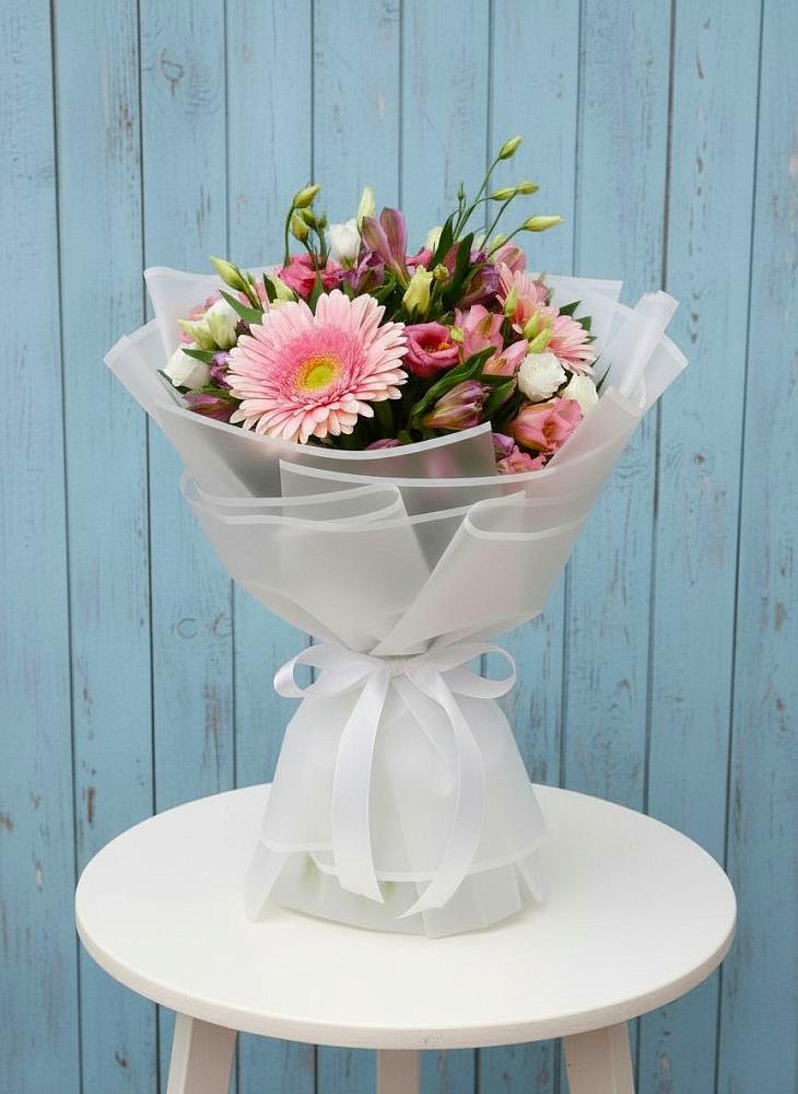 Букет цветов из: Герберы, Альстромерии и Лизиантусы в Емецк