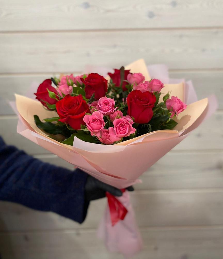 Букет цветов из: Розы в Емецк
