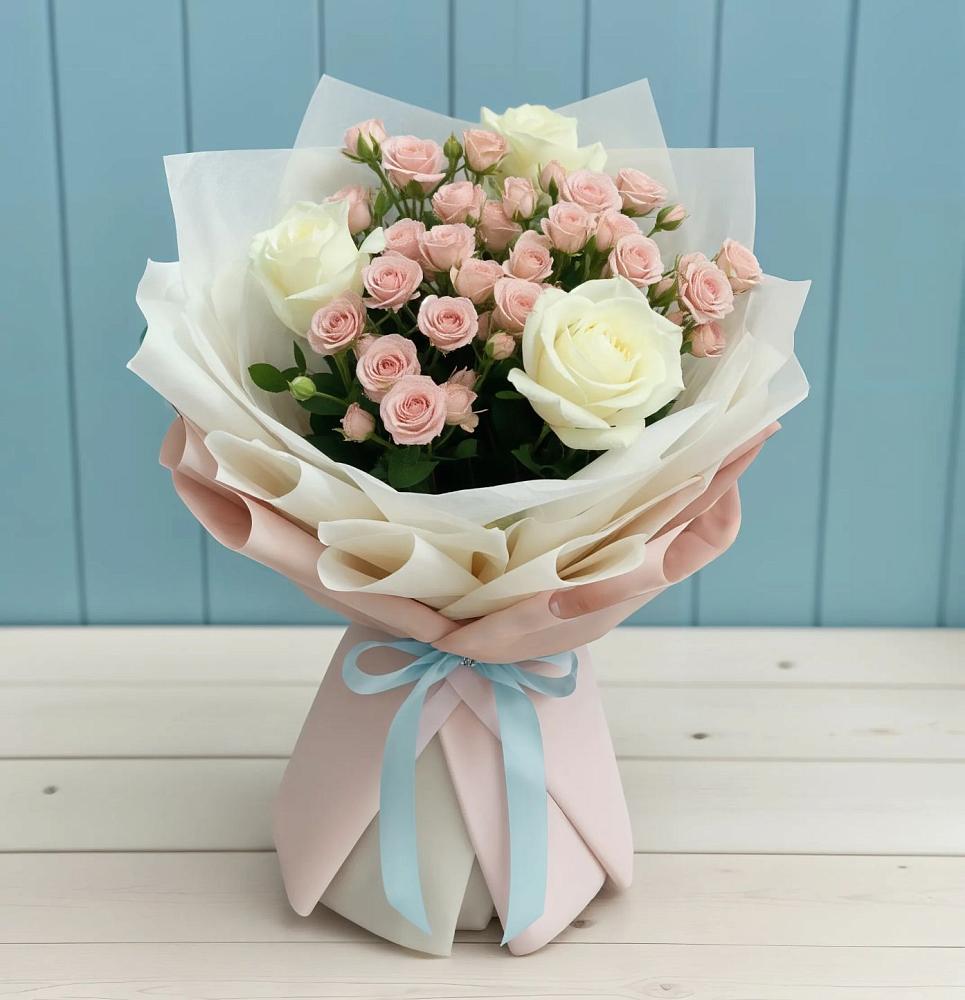 Букет цветов из: Розы в Емецк