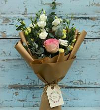 Букет цветов из:  Розы и Лизиантусы в Емецк